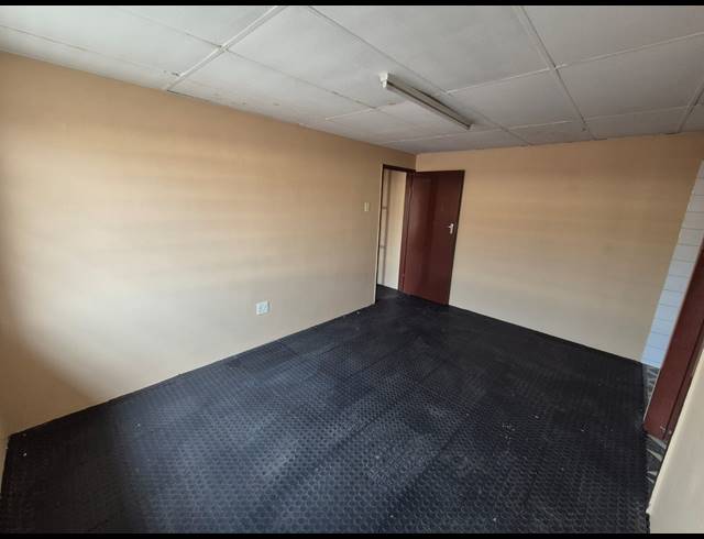 510M² WAREHOUSE TO LET IN WADEVILLE